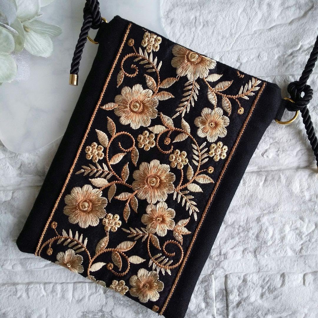 大きめ ポシェット サコッシュ ロラライハリス 刺繍 にゃんこ インド